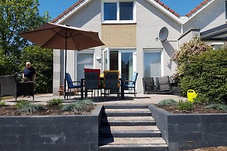 Villa Romantika ,eingezäunt