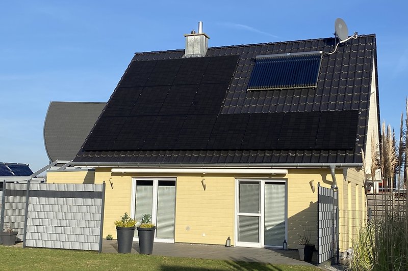Sehr nachhaltig erbautes Ferienhaus ausgestattet mit PV- sowie Solarthermieanlage.