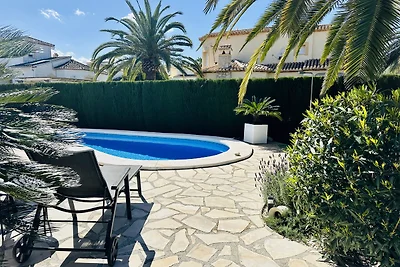 Ugodna kuća u nizu u Denia