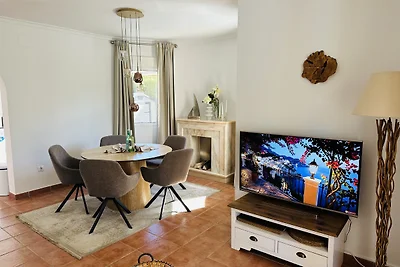 Ugodna kuća u nizu u Denia