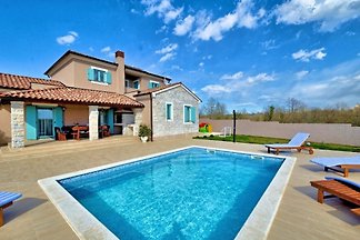 Villa Fleurs - Haloistra.com