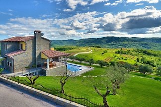 Villa Olivia - Haloistra.com