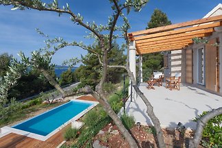 BC56 Villa Marinko