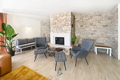 4-Zimmer-Villa für 8+1 mit Pool und Sauna