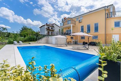 Villa with heated pool close to the beach and...