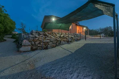 3 Schlafzimmer Villa mit privatem Pool, Whirl...