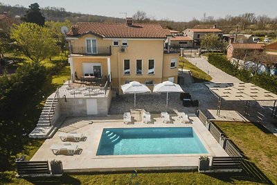 Villa Vale con piscina riscaldata