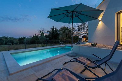 Villa mit privatem Pool und Blick auf die...