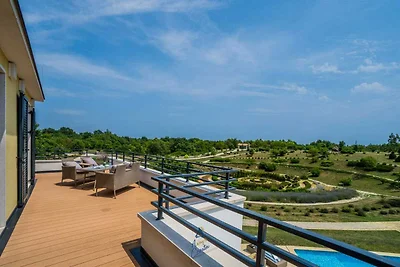 Moderne villa met 5 slaapkamers voor 10+1 per...