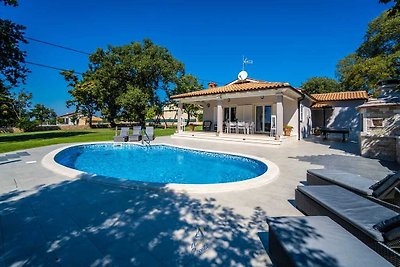 Familienvilla mit Pool im Zentrum von Istrien
