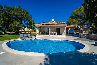 Familienvilla mit Pool im Zentrum von Istrien