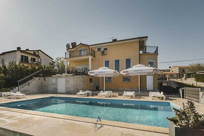 Villa Vale mit beheiztem Pool