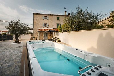 2 Schlafzimmer Villa mit Pool, Whirlpool für ...