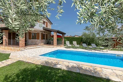 Villa Shirin
