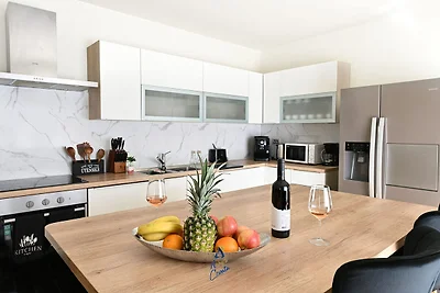 4-Zimmer-Villa für 8+1 mit Pool und Sauna