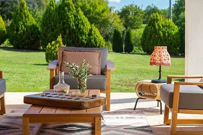 Charmante Villa mit 4 Schlafzimmern, Pool und...