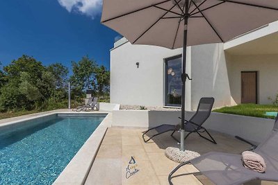 Villa mit privatem Pool und Blick auf die...