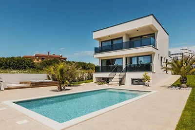 Luxuriöse 3-Schlafzimmer-Spa-Villa