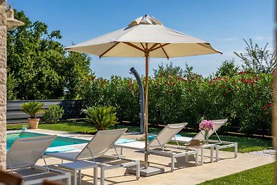 Charmante Villa mit 3 Schlafzimmern und Pool