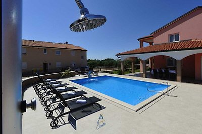 Incantevole villa Tea Novigrad con piscina...