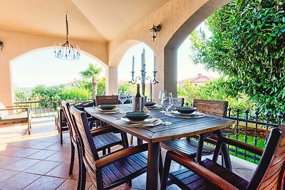 Charmante Villa mit 3 Schlafzimmern und Pool,...