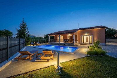 Villa mit Pool und Wellness, Privatsphäre...