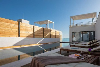 Villa Safira - moderne Villa mit beheiztem Po...