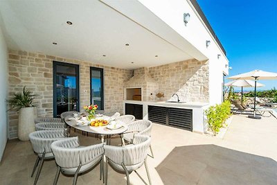 Villa Gemma - family friendly, heated pool, J...