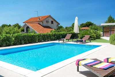 Villa Carrera - villa moderna per 10 ospiti c...