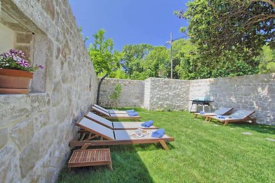 Villa Illyria, Charming villa for 8 people by...