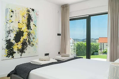 Villa Carrera - villa moderna per 10 ospiti c...