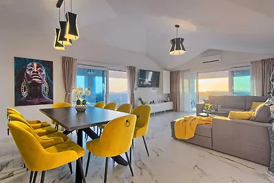 Villa Moderna - NUOVA villa con 6 camere da l...