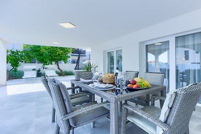 Villa Ancora - Ferienhaus am Meer mit Pool fü...