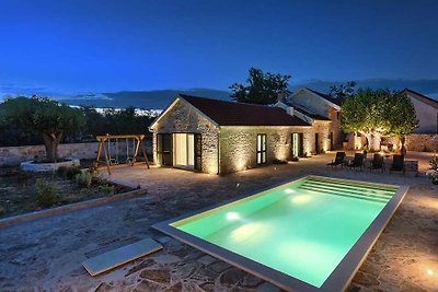 Ferienhaus Oliva - mit privatem Pool und 10 m...