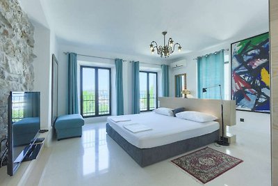 Villa Cubismo - mit Pool für 18 Gäste, in der...