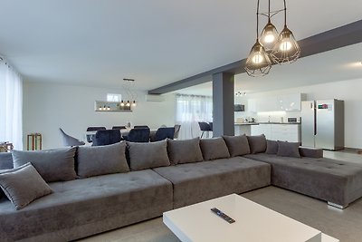 Villa Ancora – Ferienhaus in Meeresnähe mit P...