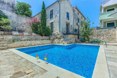 Villa Cubismo - z basenem dla 18 osób, blisko...