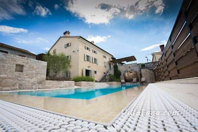 Villa Tona-Sole - mit 4 Schlafzimmern, Pool, ...