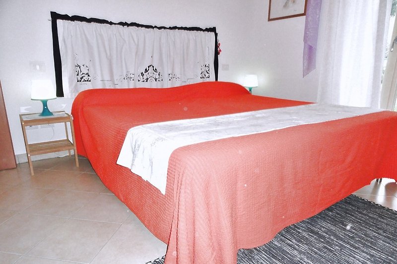 etwas kleineres Schlafzimmer