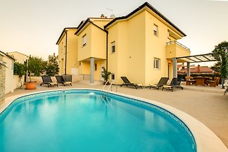 Villa Cera Pula