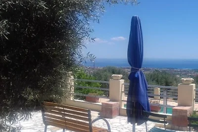 Villa u. Appartment,Pool, Meerblick