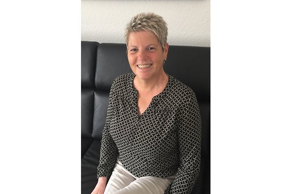 gospođa M. Stappenbeck gospođa M. Stappenbeck