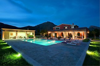 Deluxe Villa Puerto Pollensa 43268