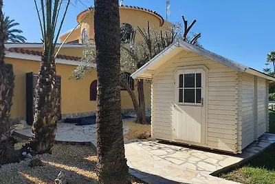 Luxus Villa de Alevtina 200 am Meer