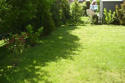 151 Ferienhaus mit Hund, Zaun, Garten