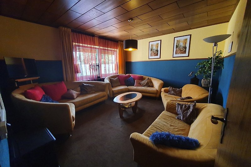 Lounge mit Smart Fernseher