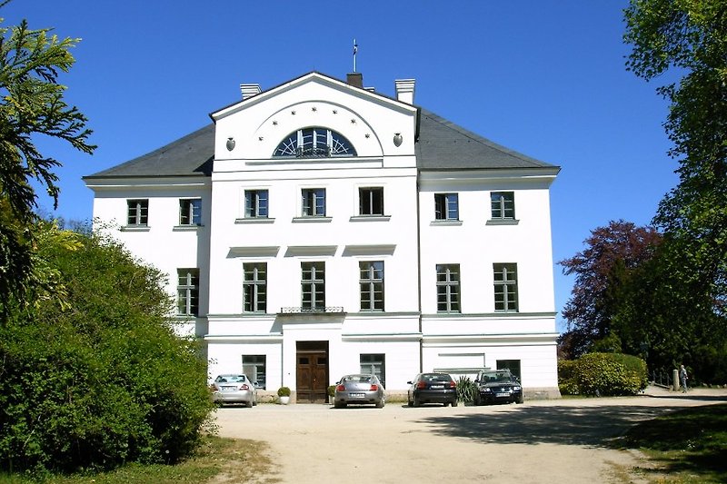 Burg Schlitz mit Park