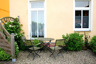 WEIßE ROSE mit Terrasse