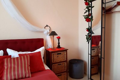 ROTE ROSE mit 1 Schlafzimmer