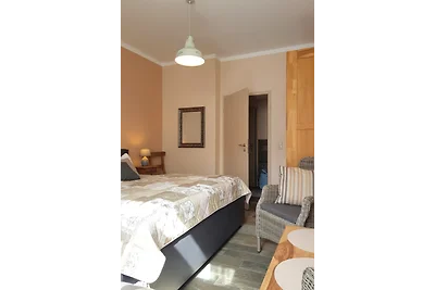 JASMUND con balcone e vista mare